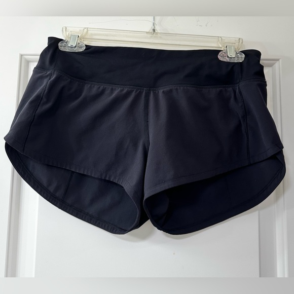 LULULEMON low-rise 2.5” shorts - Picture 1 of 3